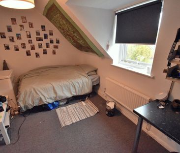 Room in a Shared House, Hillside Court, RG1 - Photo 4
