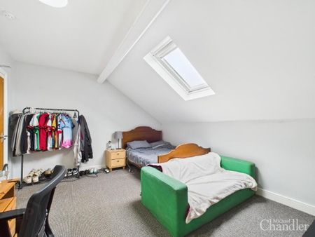 19 Haypark Avenue, Belfast, BT7 3FD - Photo 5