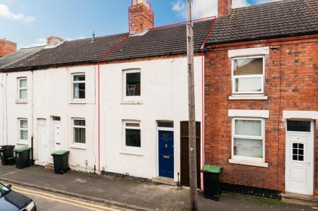 2 bedroom terraced house to rent - Photo 4