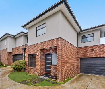 3 bedroom townhouse - Photo 2