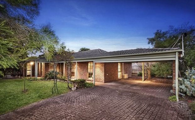 Spacious Family Home in a Prime Location - Photo 1