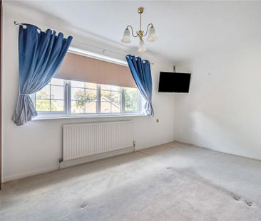 5 bedroom detached house to rent - Photo 3