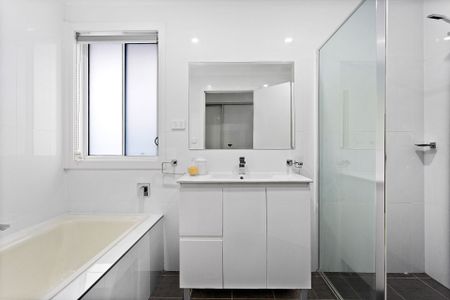 20/110 Kanahooka Road, - Photo 5