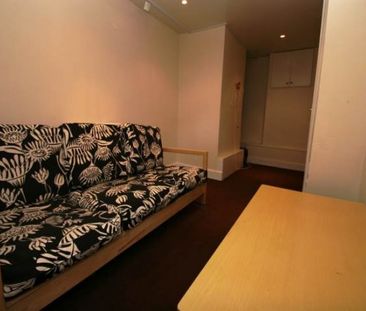 3 Bed - Autumn Street, Hyde Park, Leeds - Photo 1