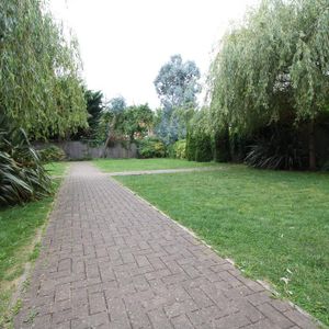 3 bedroom apartment to rent - Photo 3