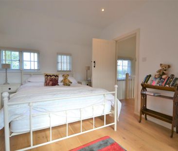 3 bedroom semi-detached house to rent - Photo 6