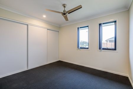 Spacious Family Home - Photo 2