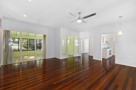 42 Blackheath Road, Oxley QLD 4075 - House For Rent - $700 | Domain - Photo 4