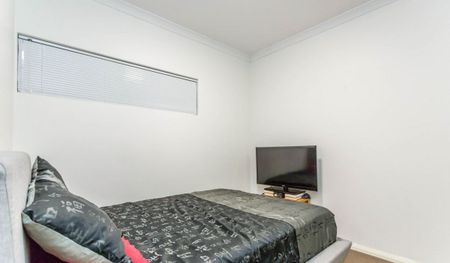 Low Maintenance, Convenient Location - Photo 2