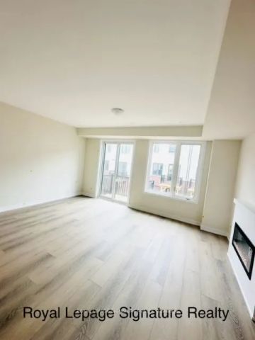 Condo Townhouse For Lease | W9244379 - Photo 2
