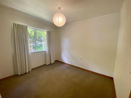 Bright harbour home - Photo 4