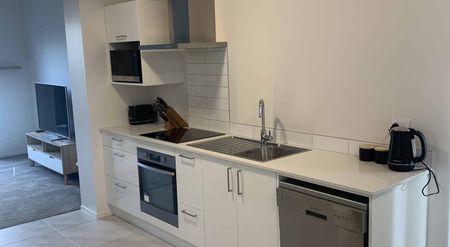 2 bedroom home in Hobsonville - Photo 3