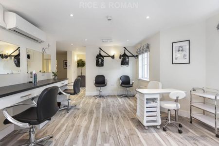 2 bedroom retirement property to rent - Photo 3