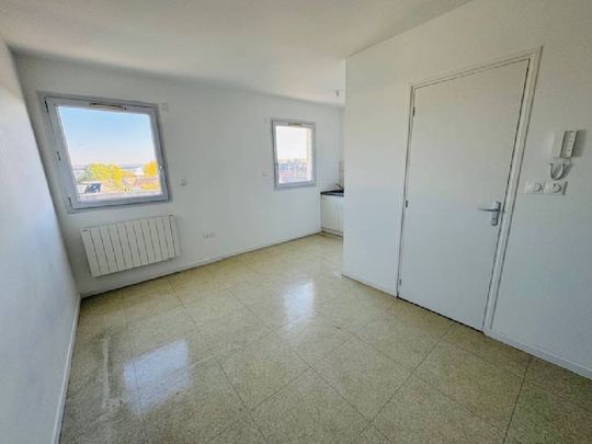 Location Appartement 1 pièce 17m² LE GRAND QUEVILLY 76120 - Photo 1