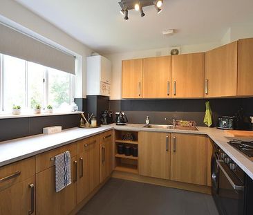 2 bedroom flat to rent - Photo 6
