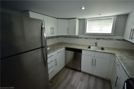 For Lease - 2176 Queensway Drive Unit# 2, Burlington, Ontario - Photo 5