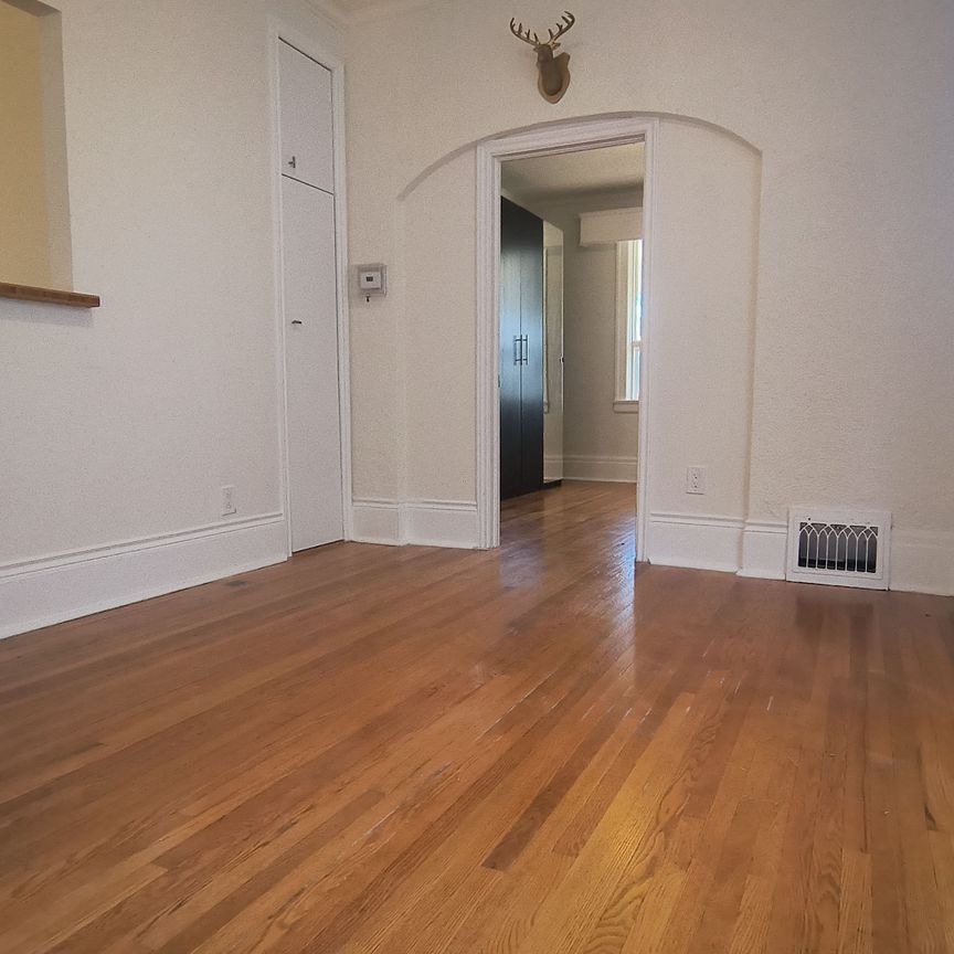 For Lease - 92 Adelaide Avenue Unit# # 1, Oshawa, Ontario - Photo 1