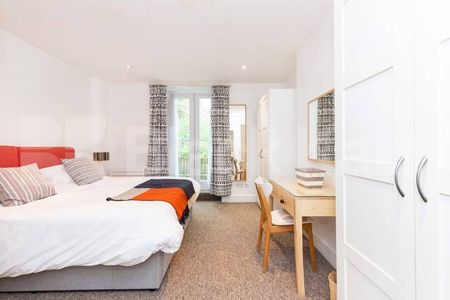 Stunning 3 double bedroom apartment to rent located in the heart of Bloomsbury - Photo 3