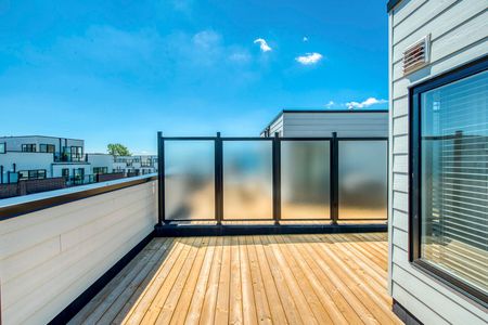 For Lease - 2212 Bromsgrove Road Unit# 15, Mississauga, Ontario - Photo 2