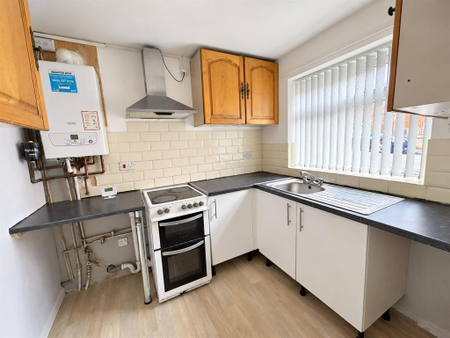 2 bedroom apartment to rent - Photo 2