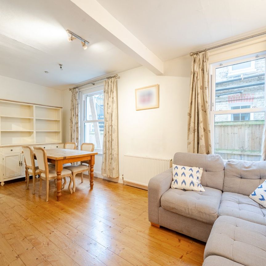 Penwith Road, London, SW18 - Photo 1