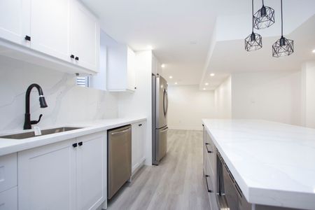 For Lease - 6 Westacott Crescent, Ajax, Ontario - Photo 5