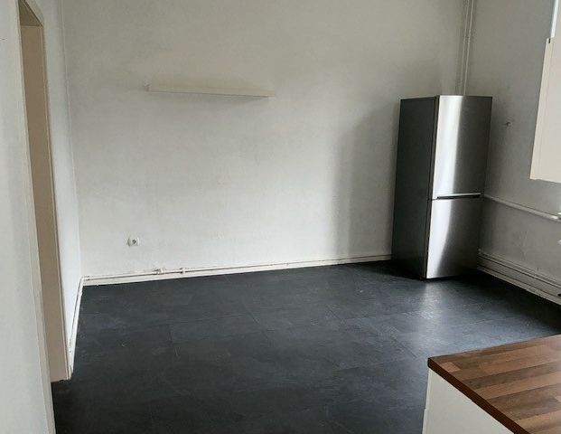 2-Zimmer-Wohnung in Leverkusen Opladen - Möbliert, Hohe Decken, Laminat & Fliesen - Photo 1