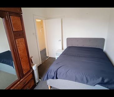 1 Bed Flat, Bruce St, EH10 - Photo 6