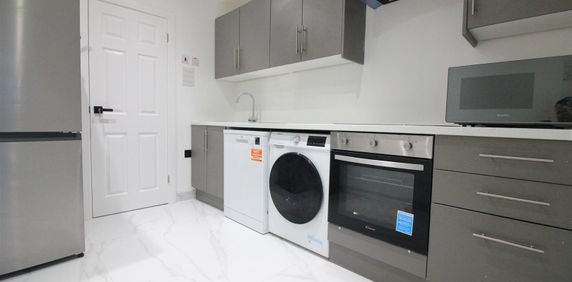 Joel Street, Pinner - Photo 2