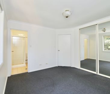 Three Bedroom Townhouse - Photo 4