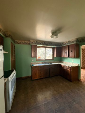 For Lease - 548 Simcoe Road, Bradford West Gwillimbury, Ontario - Photo 3