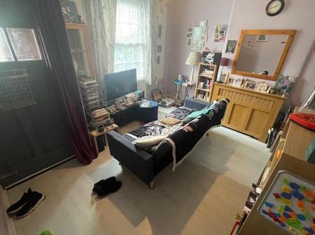 2 Bedroom House To Let - Photo 2