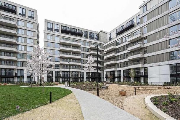 Westfield Avenue, Stratford, E20 - Photo 1