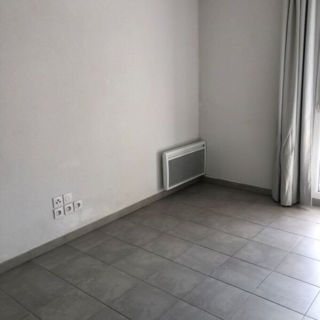 Location Appartement 1 pièce 18m² MARSEILLE 9ème - Photo 4