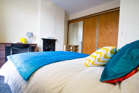 19 LUMLEY AVENUE Leeds - LS4 2LR - Photo 3