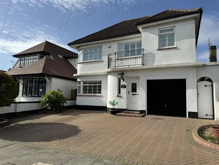 3 Bedroom Detached House - Photo 5