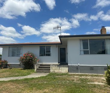 WALTON WAY, FLAXMERE, HASTINGS - Photo 4