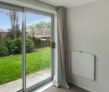 NEW LYNN - 2 Bedroom - Photo 5