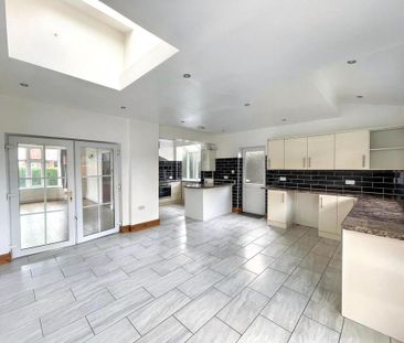 3 bedroom semi-detached house to rent - Photo 4