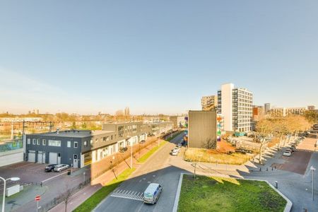 Te huur: Huis Waldorpstraat 838 in Den Haag - Photo 2