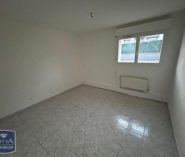 Location Appartement 5 pièces 109m² MEHUN SUR YEVRE 18500 - Photo 5
