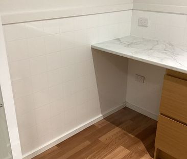 2BR Rear Unit Close to the Beckenham Loop - Photo 5