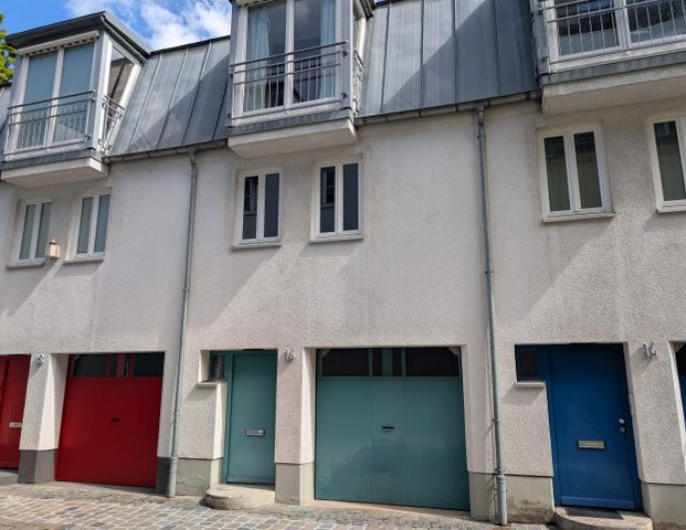 Charmantes Reihenmittelhaus in zentraler Lage von Nürnberg - Photo 1