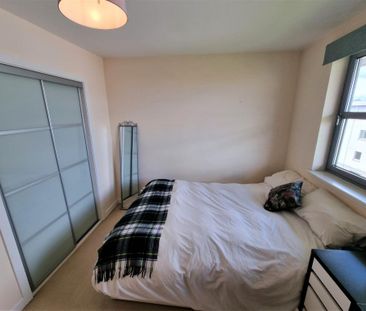 3 bedroom flat to rent - Photo 6