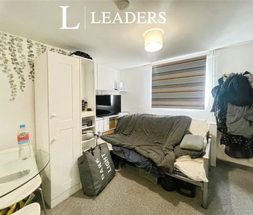 apartment to rent Somerset Road, Bournemouth, Dorset, BH7 - Photo 1