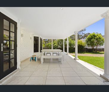 STUNNING FIVE BEDROOM HOME WITH POOL AND VIEWS - Photo 5