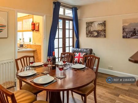 3 bedroom terraced house to rent - Photo 5