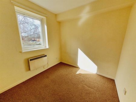 2 Bedroom Flat to Rent in Haweswater Road, Kettering, Northants, NN16 - Photo 2