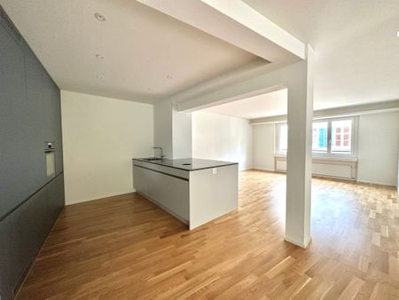 3.5 Zimmer, 115 m², 1. Stock - Photo 2