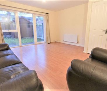 3 bedroom terraced house to rent - Photo 2